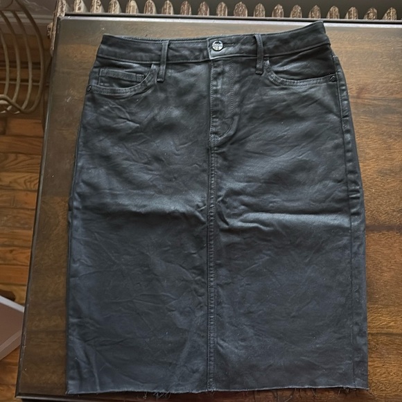 SAM EDELMAN “the Riley skirt” coated denim in jet black - Picture 2 of 7